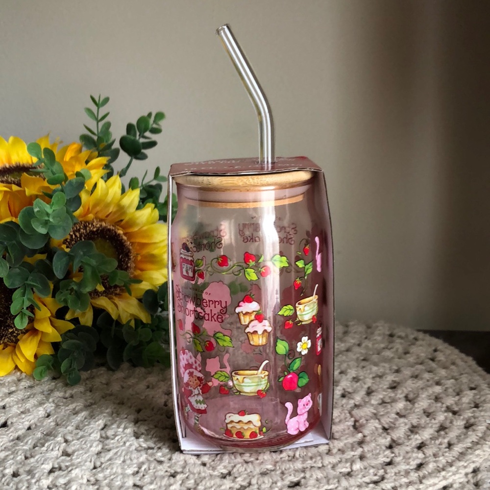 Strawberry Shortcake Glass Tumbler with Straw